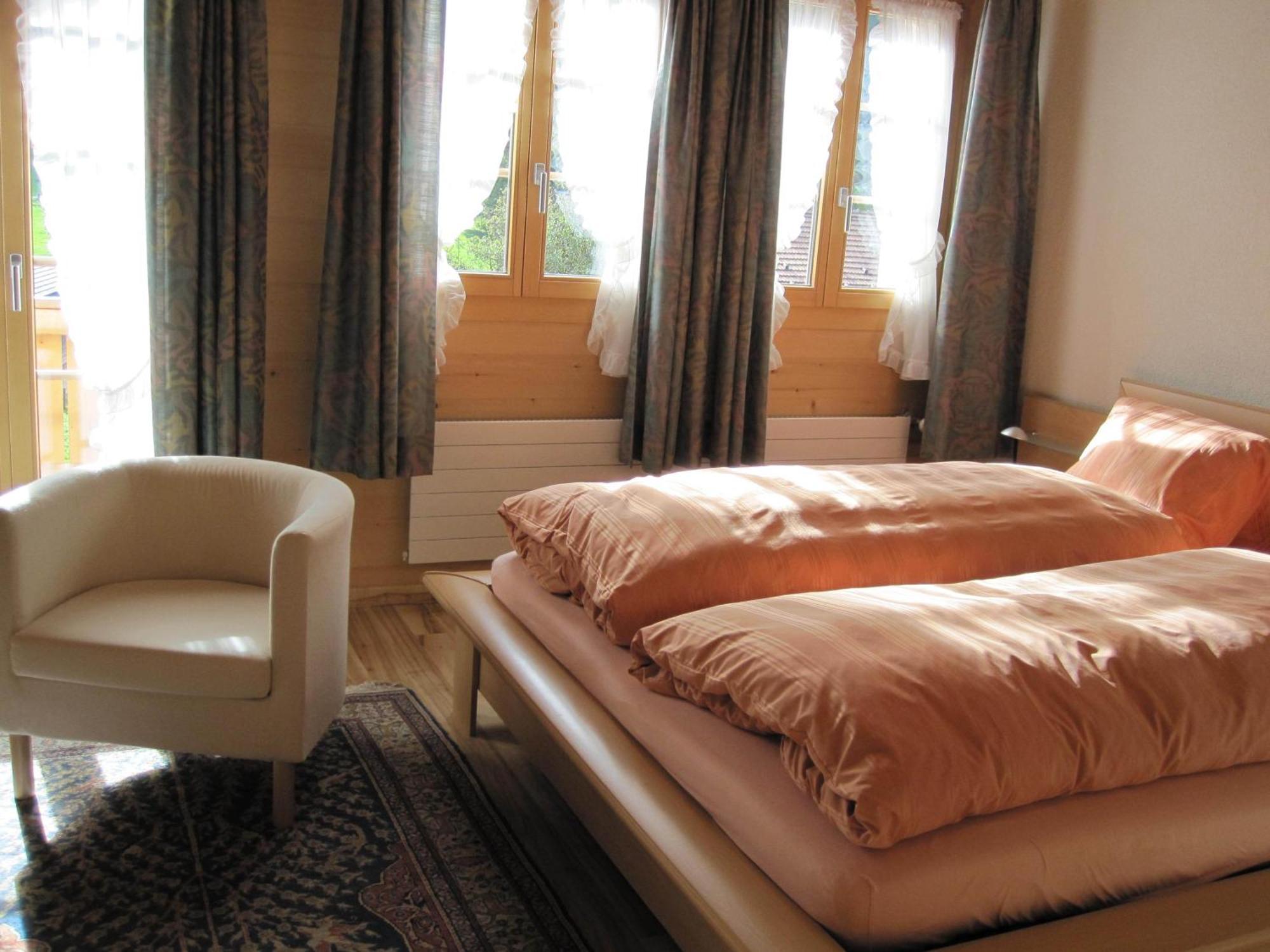 Gaestehaus Alpenblick Wildstrubel Sankt Stephan Екстериор снимка
