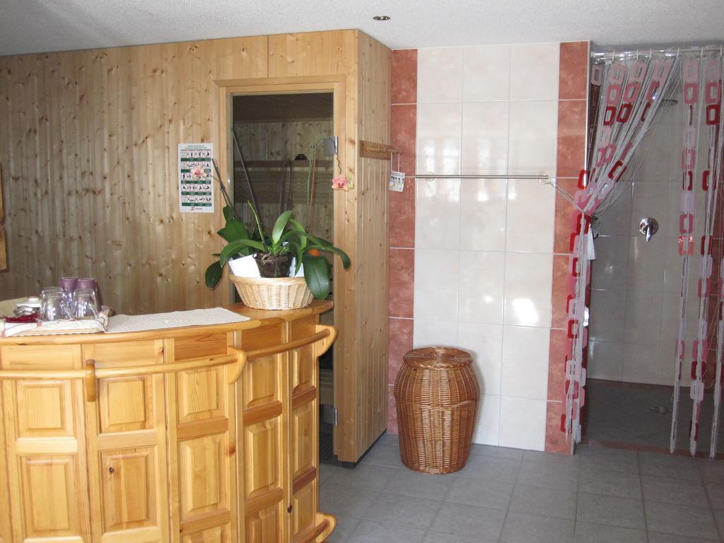 Gaestehaus Alpenblick Wildstrubel Sankt Stephan Екстериор снимка